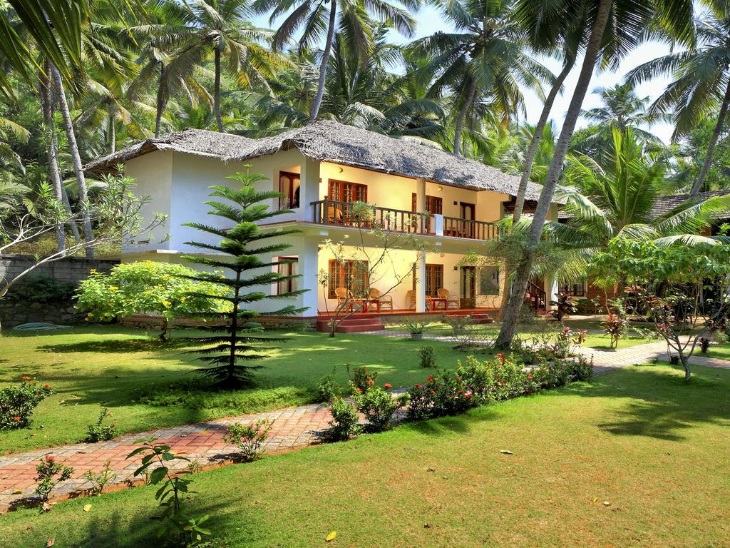 Abad Harmonia Ayurvedic Beach Resort Kovalam Exterior foto