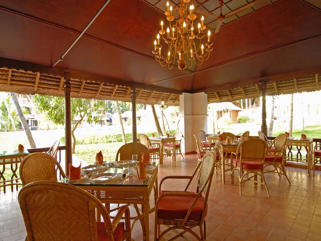 Abad Harmonia Ayurvedic Beach Resort Kovalam Exterior foto
