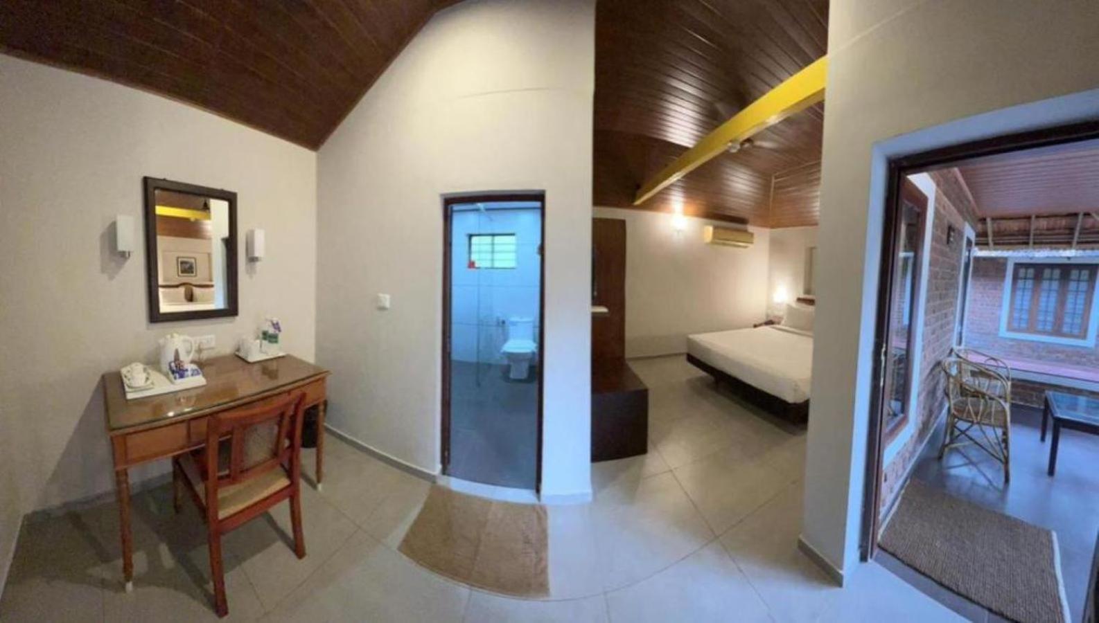 Abad Harmonia Ayurvedic Beach Resort Kovalam Exterior foto
