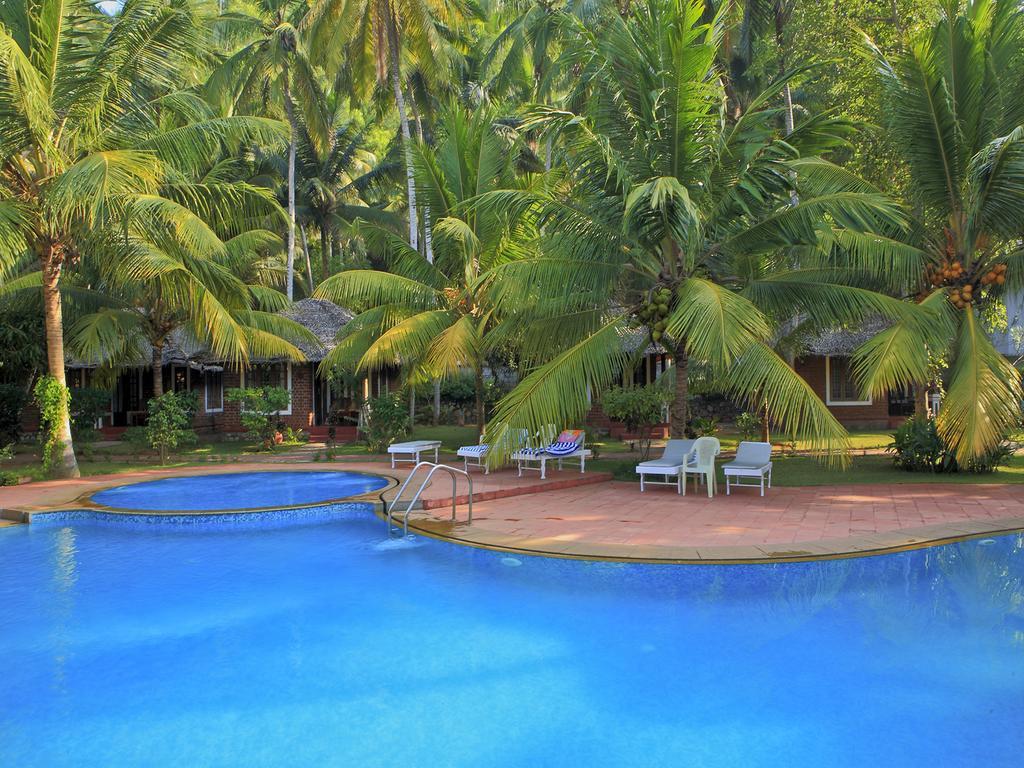 Abad Harmonia Ayurvedic Beach Resort Kovalam Exterior foto